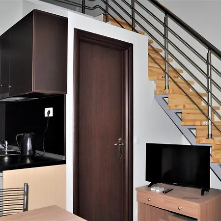 Aquarius Aparthotel 3*