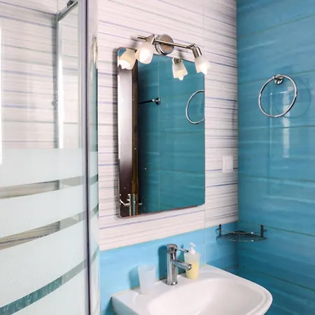 Aquarius Aparthotel 3*